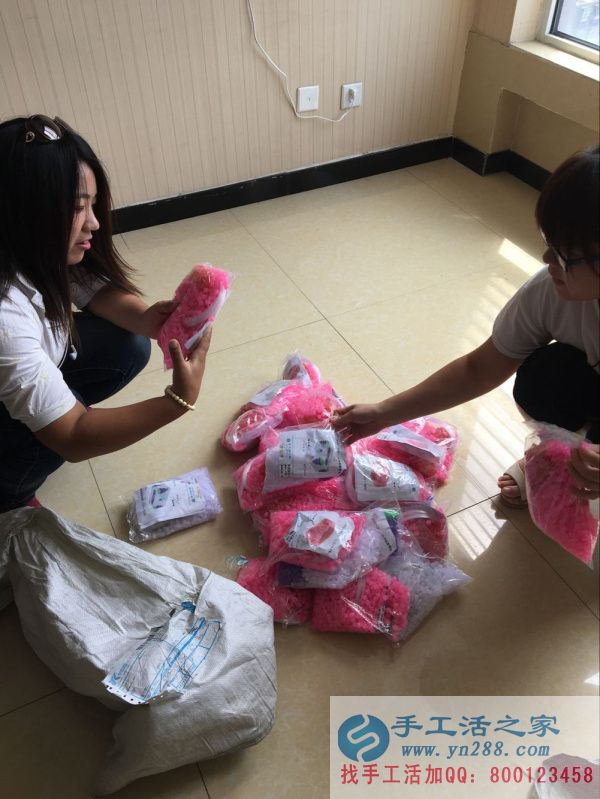 王女士對(duì)材料愛不釋手，就想馬上做