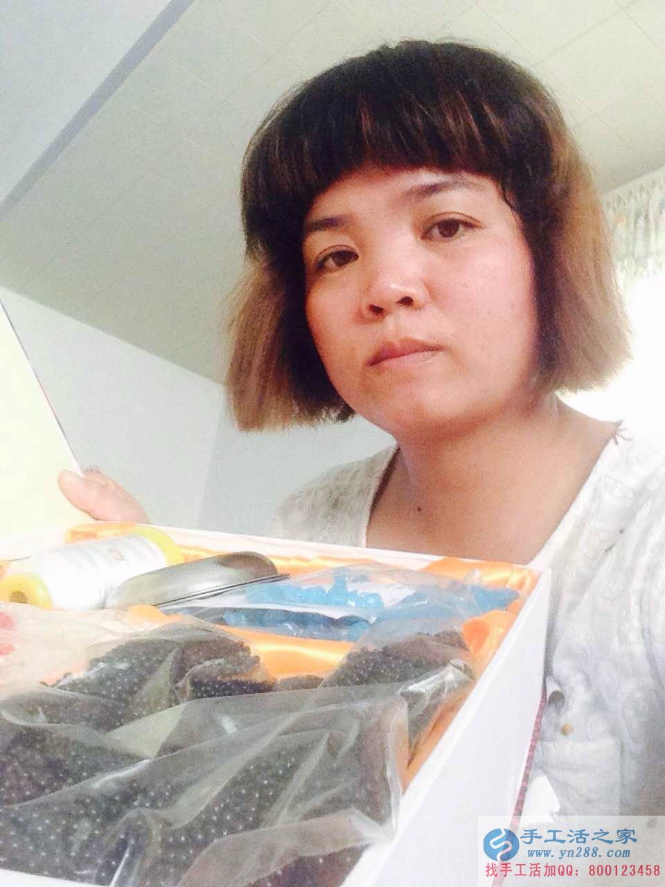 適合家庭婦女做的手工活，廣東佛山錢女士找到手工活串珠繡
