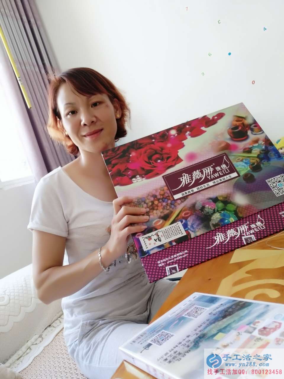 哪里有可以在家做的手工活？廣西壯族自治區(qū)王女士做手工活串珠繡
