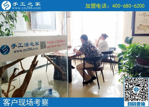 樸素能干，重慶黃女士一直在上班之外還做手工活賺錢