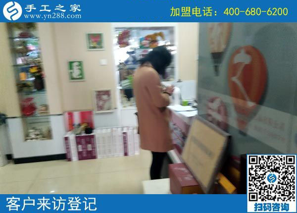 最怕半途而廢，這個(gè)可以寄到家做的手工活要掙錢，就應(yīng)像湖北武漢李女士一樣做