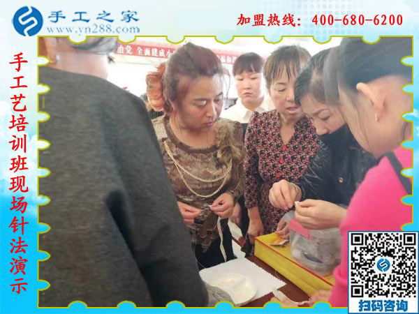1月13日，正規(guī)供料的手工活，想接正規(guī)廠(chǎng)家的手工活，就是珠繡免押金手工活，手工之家接待考察加工客戶(hù)剪影