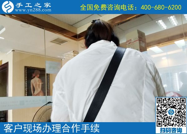6月21日，正規(guī)可靠的手工活是什么樣子？手工之家接待考察加工客戶剪影