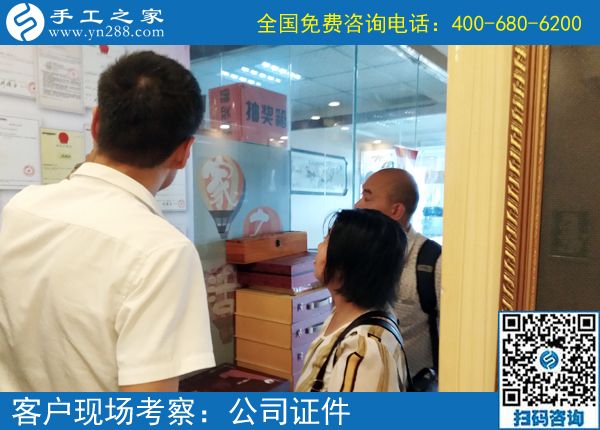 這個正規(guī)供料的手工活，是重慶蘇女士追求自信快樂人生的法寶