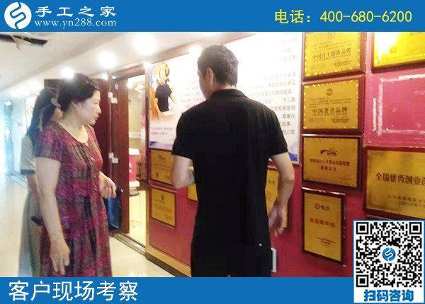8月19日，能掙錢的手工活是珠繡負(fù)責(zé)回收的手工活，手工之家接待考察加工客戶剪影