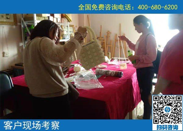 10月12日，這樣做，為了保證珠繡串珠外發(fā)手工活一直有活兒干、早結(jié)算加工費(fèi)。手工之家接待考察合作加工客戶剪影