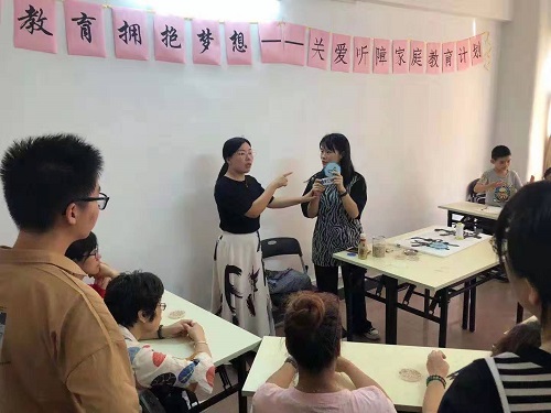 11月5日，如何看一個(gè)手工活加盟項(xiàng)目正不正規(guī)？手工之家接待考察加工客戶剪影