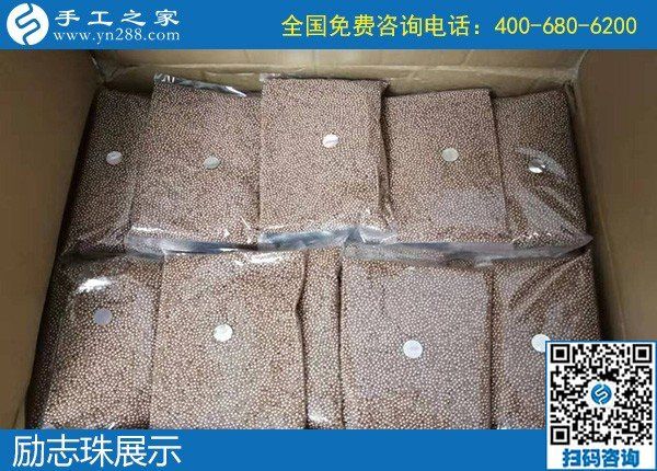 打麻將不如做手工，看退休張大娘的幸福晚年生活(圖1)