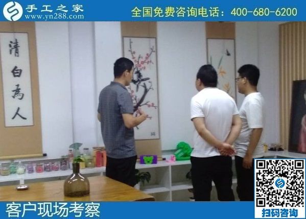 8月15日，手工活拿回家做要掙錢，越來越多的人選擇了這里外發(fā)手工活，手工之家接待考察合作加工客戶剪影