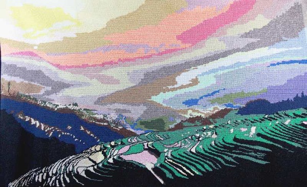 《梯田日出》珠繡，盡顯祖國山川秀美、江南風光(圖1)
