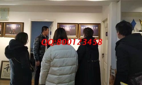 1月1日，元旦假期把手工活拿回家做，這個(gè)串珠外發(fā)手工活加工能掙錢，手工之家接待考察合作加工客戶剪影