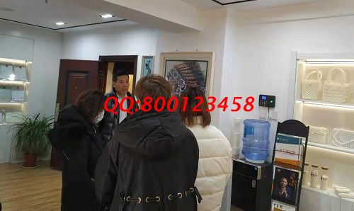 1月1日，元旦假期把手工活拿回家做，這個(gè)串珠外發(fā)手工活加工能掙錢，手工之家接待考察合作加工客戶剪影(圖4)