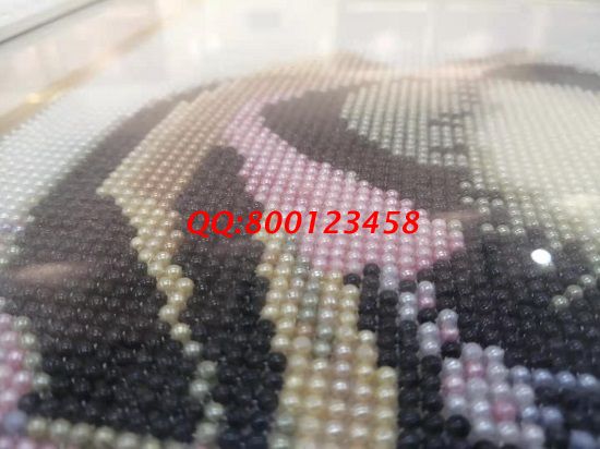 2月13日，串珠手工活外發(fā)加工，手工外發(fā)，手工之家服務貼心，珠繡串珠手工活靠譜，圖為勵志珠珠繡串珠產品細節(jié)剪影