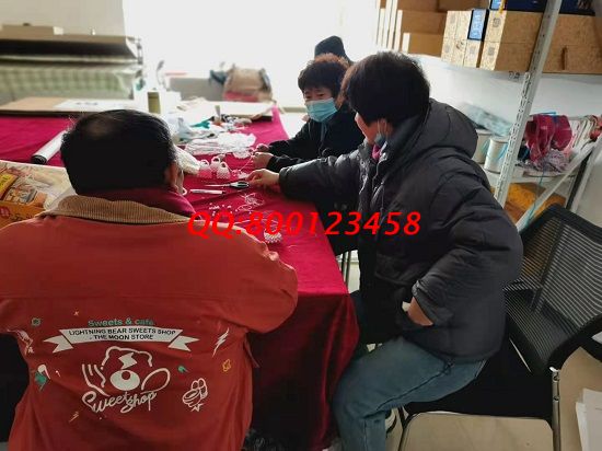 3月10日，正規(guī)供料的手工活，在家做的手工活，這里的合作模式和服務(wù)都好，考察合作加工客戶現(xiàn)場(chǎng)學(xué)習(xí)剪影