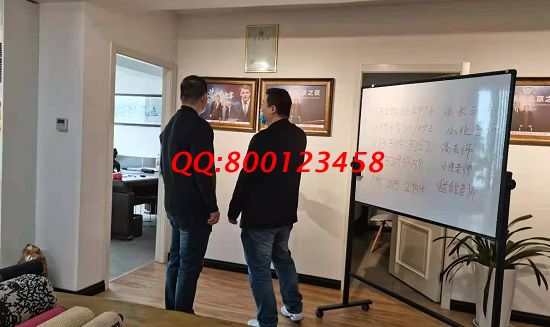 4月11日，想接正規(guī)廠家的手工活，珠繡這個拿回家做的手工活，成為越來越多人的選擇。手工之家接待考察合作加工客戶剪影