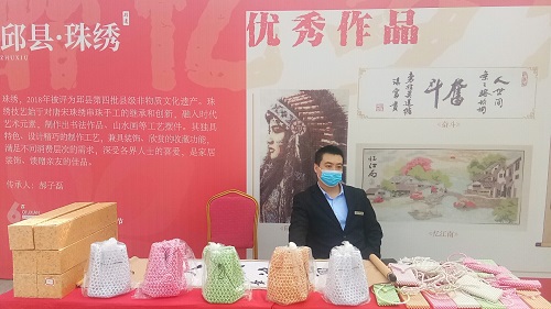 珠繡非遺項(xiàng)目展風(fēng)采，助力邱縣文冠果花節(jié)----記邱縣第六屆文冠果花節(jié)勝利開幕