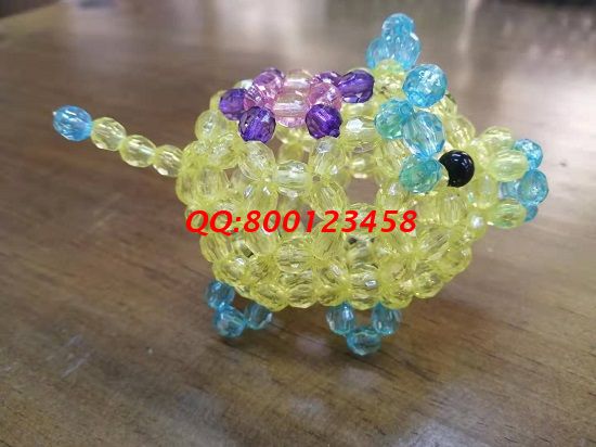 1月21日，可以寄到家做的手工活，在家做手工活掙錢(qián)，手工之家的珠繡串珠手工活外發(fā)加工項(xiàng)目可信可靠，圖為勵(lì)志珠珠繡串珠成品實(shí)拍