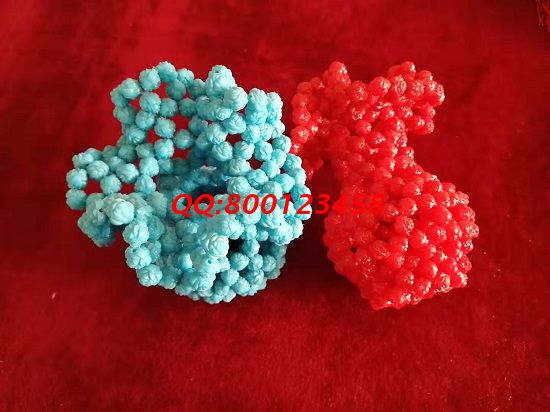 5月3日，拿回家做的手工活要找長(zhǎng)期穩(wěn)定的，一直供料的手工活加工項(xiàng)目非遺手工珠繡是大家共同的選擇，圖為勵(lì)志珠珠繡串珠純手工成品實(shí)拍
