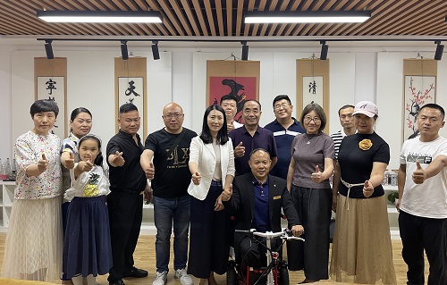 拳拳愛心，只為世間溫暖------記愛心企業(yè)手工之家創(chuàng)始人郝總