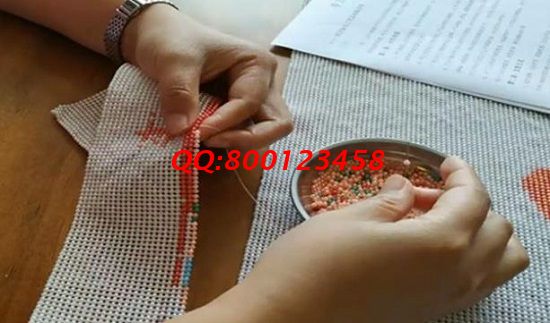 原來(lái)這個(gè)珠繡手工活挺好做的，試做打消了顧慮(圖1)
