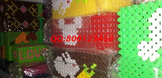8月16日，在家賺錢的手工活，可以寄到家做的手工活，勵(lì)志珠珠繡外發(fā)手工活有這樣的服務(wù)，圖為勵(lì)志珠珠繡串珠產(chǎn)品實(shí)拍