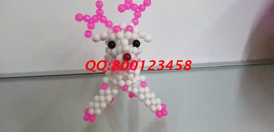 8月17日，找正規(guī)可靠的手工活加工項(xiàng)目，手工之家的手工活代理加工項(xiàng)目造福了很多人，圖為勵(lì)志珠珠繡串珠小飾品實(shí)拍