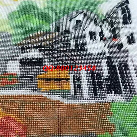 8月24日，全面了解后合作，這個(gè)可以寄到家做的手工活讓大家心里放心踏實(shí)，圖為勵(lì)志珠珠繡成品細(xì)節(jié)實(shí)拍