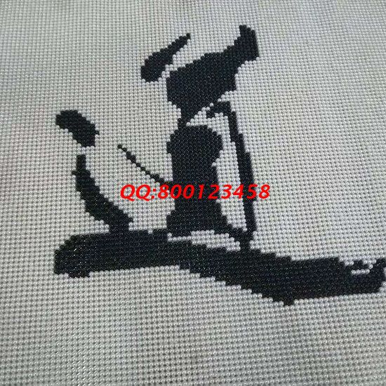 9月3日，做好珠繡外發(fā)手工活，在家做手工活掙錢，加工人員要做到這幾點(diǎn)。圖為勵(lì)志珠珠繡成品細(xì)節(jié)實(shí)拍