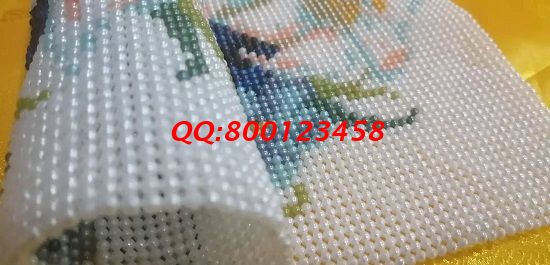 9月15日，前期培訓到位，驗收標準明確，手工之家這個拿回家做的手工活這樣保證產(chǎn)品合格，圖為勵志珠珠繡成品細節(jié)實拍