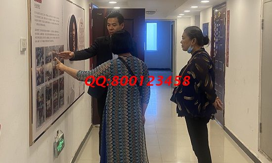 9月24日，在家做什么手工活放心，這個(gè)手工活外發(fā)加工企業(yè)的珠繡手工是個(gè)好選擇，圖為手工之家接待考察合作加工客戶剪影
