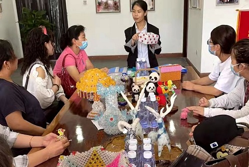 不同的安排，共同的節(jié)日 --- --- 國(guó)慶節(jié)快樂(lè)！