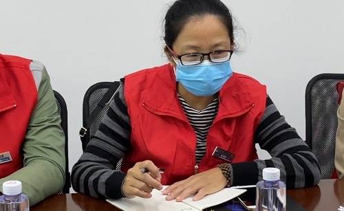 10月5日，想接正規(guī)廠家的手工活，手工活代加工項(xiàng)目，大家選擇這個(gè)可信可靠的珠繡手工，圖為手工之家第五期優(yōu)秀繡娘培訓(xùn)會(huì)剪影