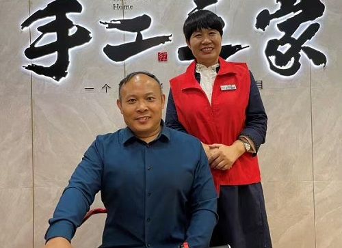 10月7日，正規(guī)可靠，拿回家做的手工活，可以寄到家做的手工活代理加工項(xiàng)目，就選這里，圖為手工之家優(yōu)秀繡娘培訓(xùn)會(huì)剪影