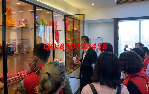 10月10日，加工費(fèi)結(jié)算，這個(gè)正規(guī)手工活外發(fā)加工企業(yè)的手工活代加工項(xiàng)目是這樣的，圖為手工之家優(yōu)秀繡娘培訓(xùn)會(huì)剪影