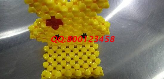 10月17日，可以帶回家做的手工活，手工之家的外發(fā)手工活是這樣交付成品的，圖為勵志珠珠繡串珠成品實拍