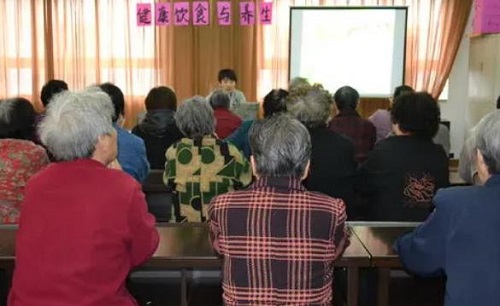 防騙在行動，手工之家提醒大家，這幾種騙老人的騙局要了解，要提防(圖1)