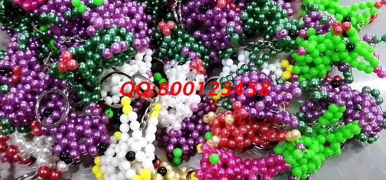 10月30日，可以帶回家做的手工活，想接正規(guī)廠家的手工活，十多年的手工之家有歷史、有成績(jī)、有保障，圖為勵(lì)志珠珠繡串珠成品實(shí)拍