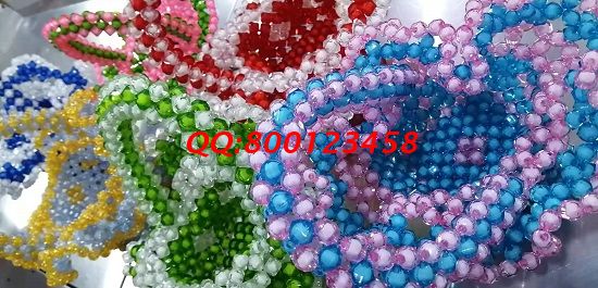 11月6日，在家做手工活掙錢，可以寄到家做的手工活代理加工項目，就選這個正規(guī)可靠、制度完善的手工之家，圖為勵志珠珠繡串珠成品實拍
