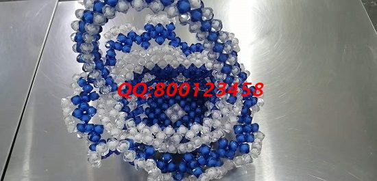 11月6日，在家做手工活掙錢，可以寄到家做的手工活代理加工項目，就選這個正規(guī)可靠、制度完善的手工之家，圖為勵志珠珠繡串珠成品實拍