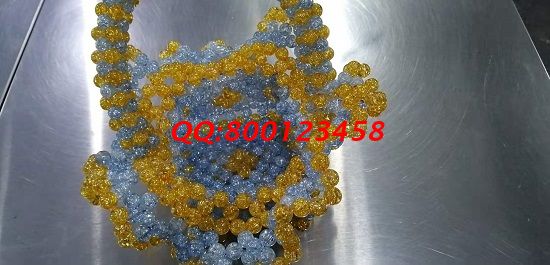 11月6日，在家做手工活掙錢，可以寄到家做的手工活代理加工項目，就選這個正規(guī)可靠、制度完善的手工之家，圖為勵志珠珠繡串珠成品實拍