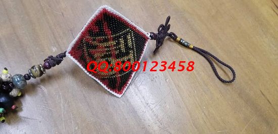 11月10日，想做手工活掙錢，正規(guī)手工活外發(fā)加工項(xiàng)目可以自己做，也可以代理加工，圖為勵(lì)志珠珠繡小飾品成品實(shí)拍