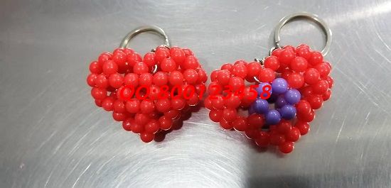 11月22日，想接正規(guī)廠家的手工活，可以寄到家做的手工活，就選有多種優(yōu)勢的手工之家，圖為勵志珠珠繡串珠（小飾品）成品實拍