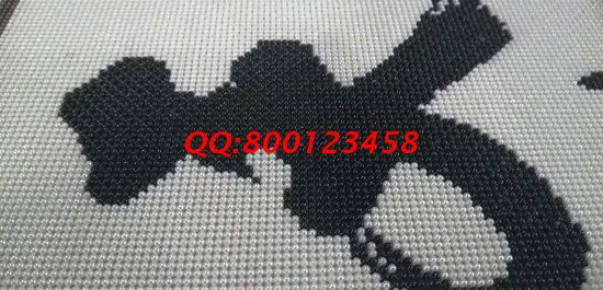 12月1日，年底了，在家做手工活的人，很多都選擇手工之家的珠繡串珠手工活外發(fā)加工項(xiàng)目，圖為勵(lì)志珠珠繡產(chǎn)品細(xì)節(jié)實(shí)拍(圖1)