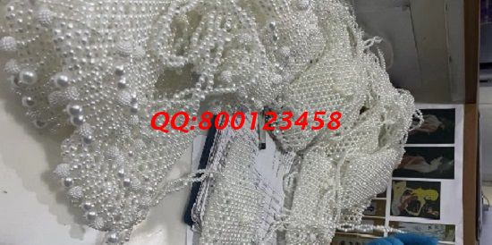 2月10日，純手工活外發(fā)加工，拿回家做的手工活兼職，傳統(tǒng)手工珠繡串珠的倉庫很忙，圖為手工之家兩個(gè)倉庫日常剪影