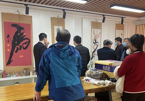 手工帶動(dòng)就業(yè)，讓農(nóng)民有事干、農(nóng)村更美麗 --- --- 記河北大名一鎮(zhèn)村領(lǐng)導(dǎo)一行來(lái)手工之家實(shí)地參觀(guān)考察