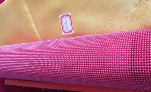 3月19日，拿回家做的手工活，在家做手工活掙錢(qián)，手工之家的珠繡串珠材料包里都有什么？圖為勵(lì)志珠珠繡串珠成品手工剪影