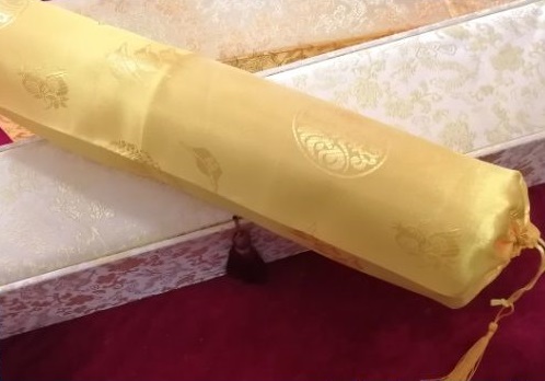 4月1日，手工活在家兼職也能干，這個拿回家做的手工活的珠繡產(chǎn)品怎么用？圖為勵志珠珠繡串珠手工（一款）成品外包裝剪影