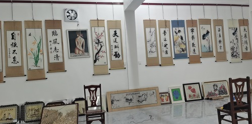 5月3日，手工活接單平臺，手工兼職招聘帶回家做，珠繡產(chǎn)品讓手工之家和加工人員更好共贏，圖為勵志珠珠繡手工產(chǎn)品剪影