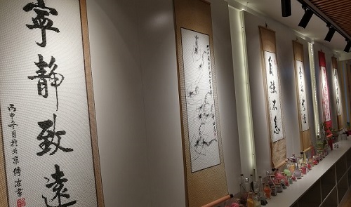 5月3日，手工活接單平臺，手工兼職招聘帶回家做，珠繡產(chǎn)品讓手工之家和加工人員更好共贏，圖為勵志珠珠繡手工產(chǎn)品剪影