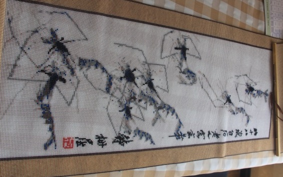 5月7日，找附近手工活拿回家做，手工外包發(fā)布平臺(tái)，手工之家的珠繡串珠手工技能培訓(xùn)是成體系的，圖為勵(lì)志珠珠繡串珠手工產(chǎn)品剪影